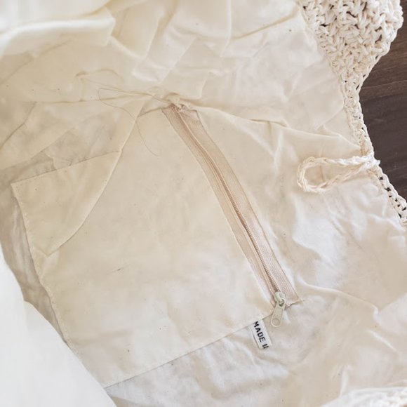 Crocheted NWOT HandBag Lined Cream Color - Picture 5 of 6